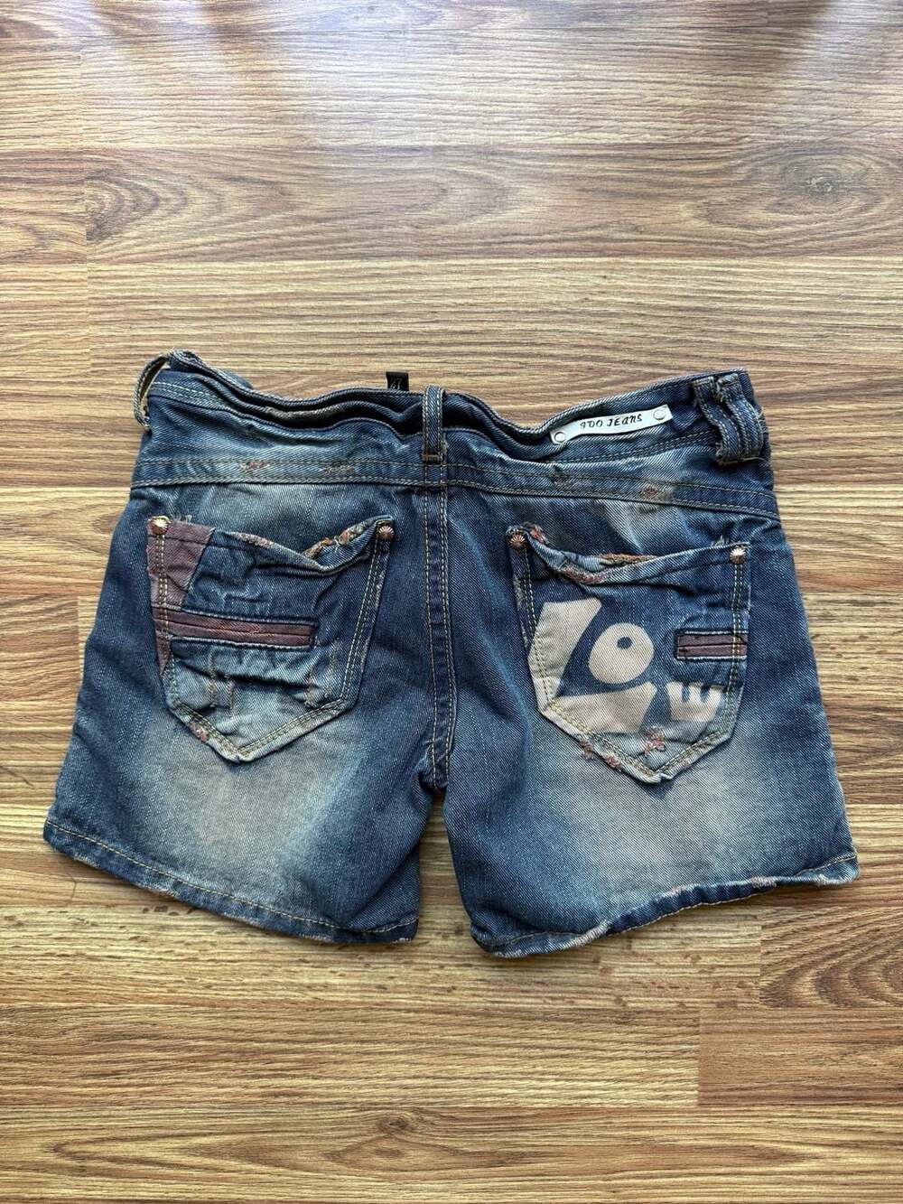 Ido Jeans Y2K Distressed Denim Shorts with Graphic Patch